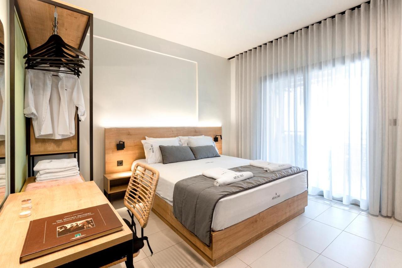 Araliki Suites Polychrono Ngoại thất bức ảnh