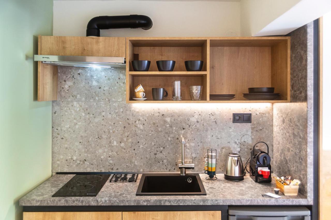 Araliki Suites Polychrono Ngoại thất bức ảnh