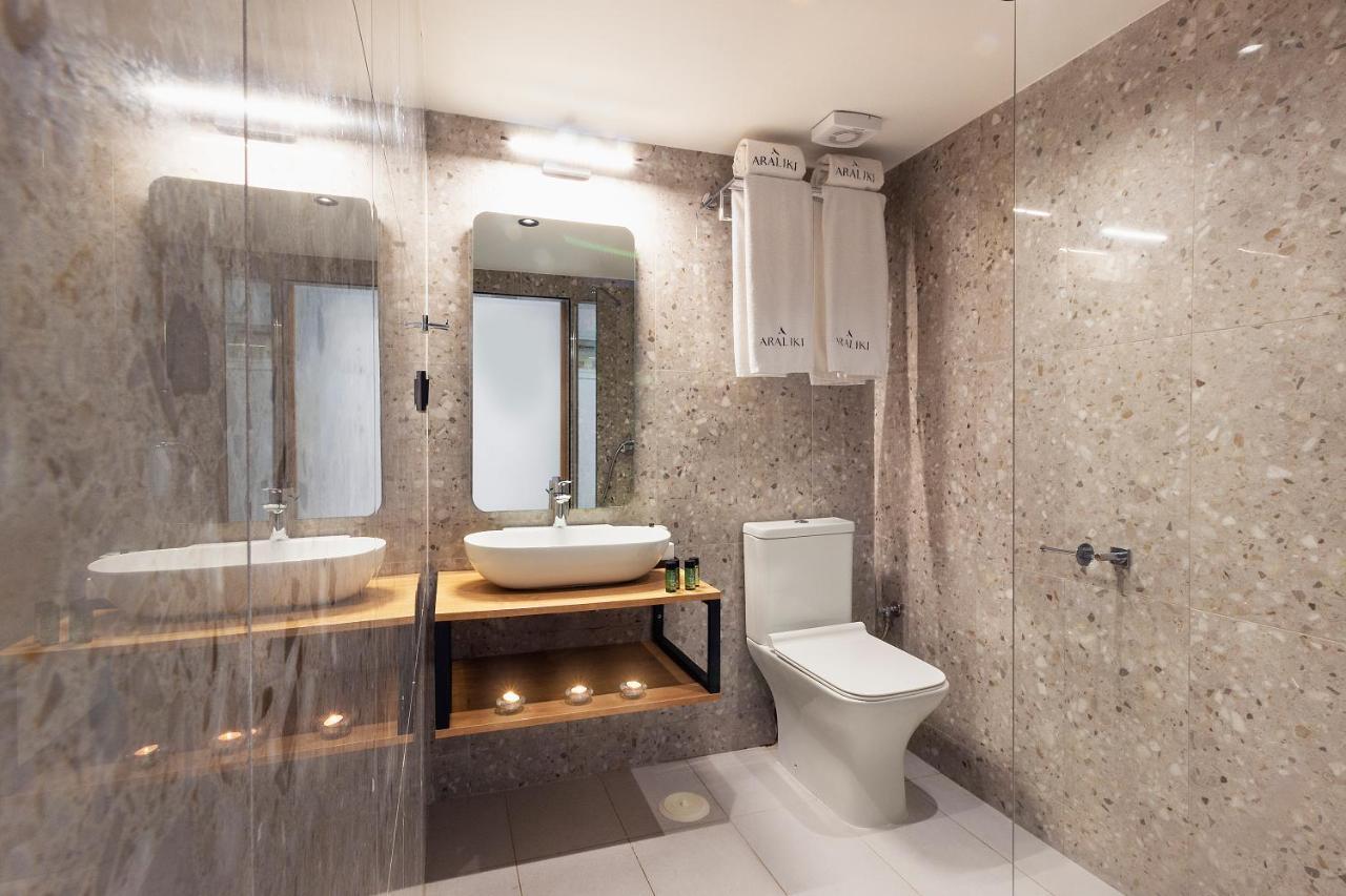 Araliki Suites Polychrono Ngoại thất bức ảnh