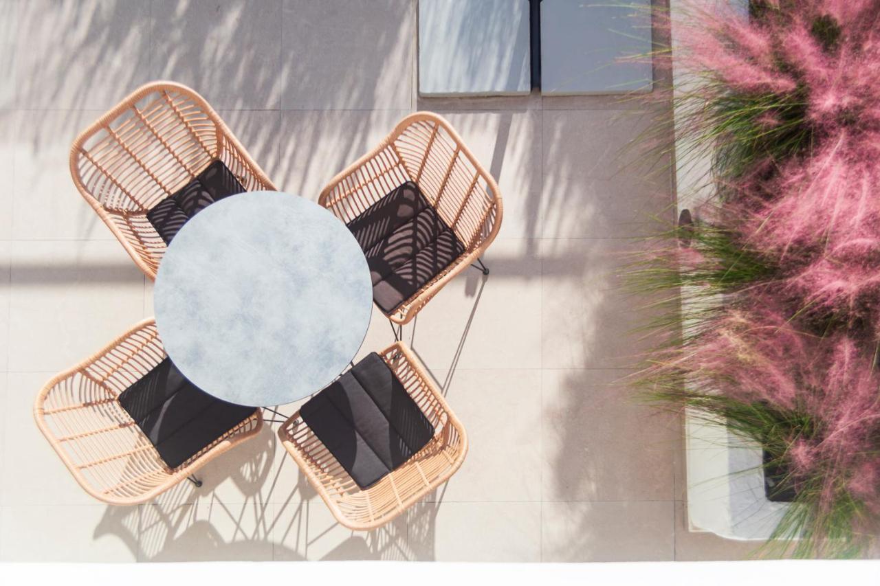 Araliki Suites Polychrono Ngoại thất bức ảnh