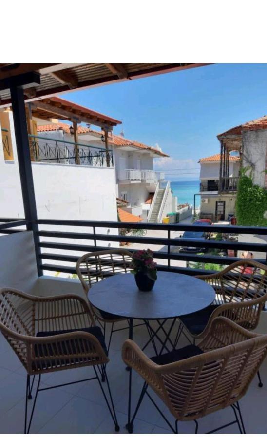 Araliki Suites Polychrono Ngoại thất bức ảnh