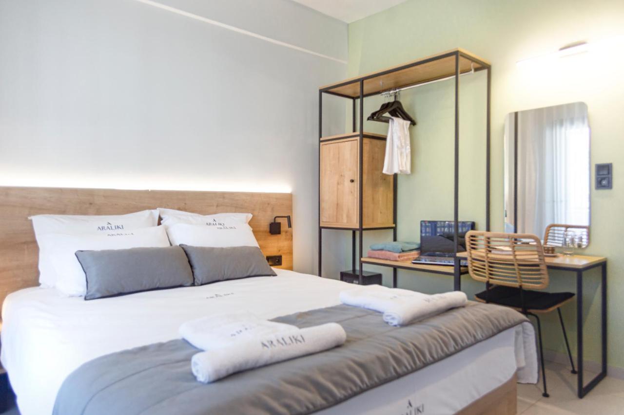 Araliki Suites Polychrono Ngoại thất bức ảnh