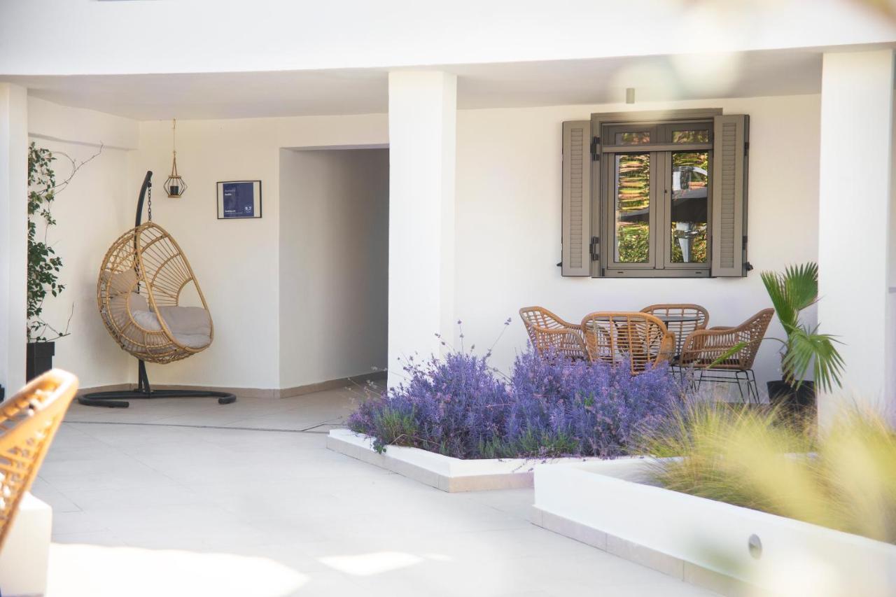 Araliki Suites Polychrono Phòng bức ảnh